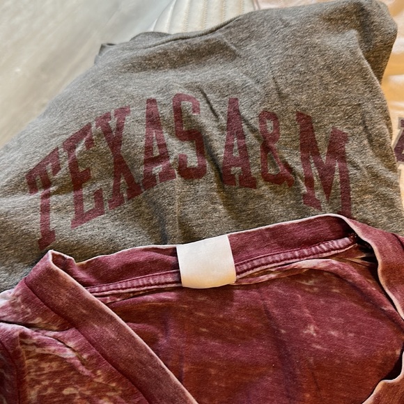 👚SOLD 👚 Texas A&M Tshirt Lot Short and Long Sleeve Women’s XS - Picture 8 of 13